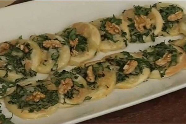 Pizzette con gorgonzola, rucola e noci - cotto e mangiato