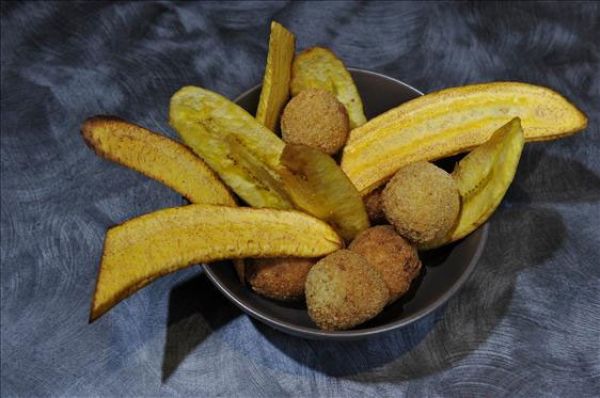 Polpettine di avena con chips di platano - Alessandro Borghese