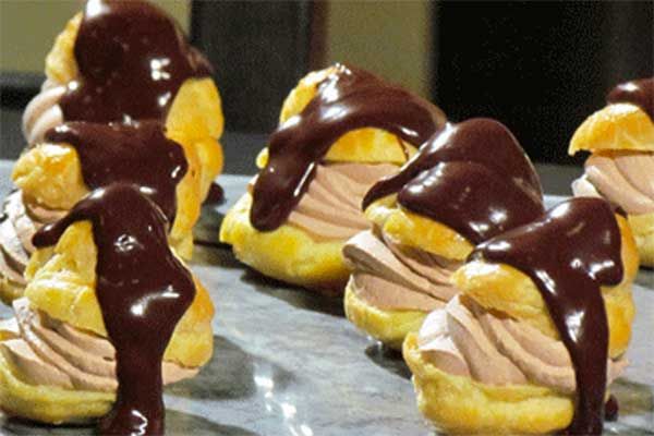 Profiteroles al cioccolato - Cucina con Buddy