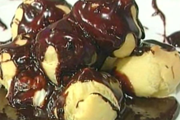 Profiteroles al gianduia e mascarpone - Ambra Romani