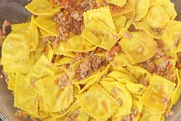 Ravioli alle pere con salsa d'agnello - Alessandra Spisni