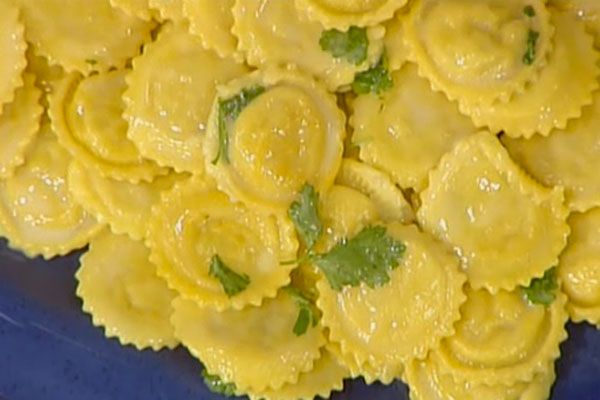 Ravioli di tonno e capperi