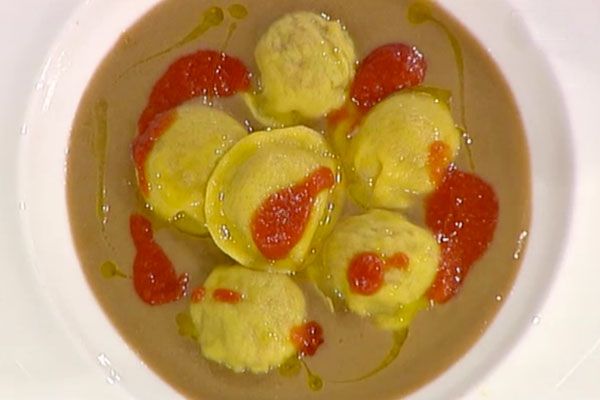 Ravioli ripieni di zampone su crema di lenticchie - Andrea Ribaldone