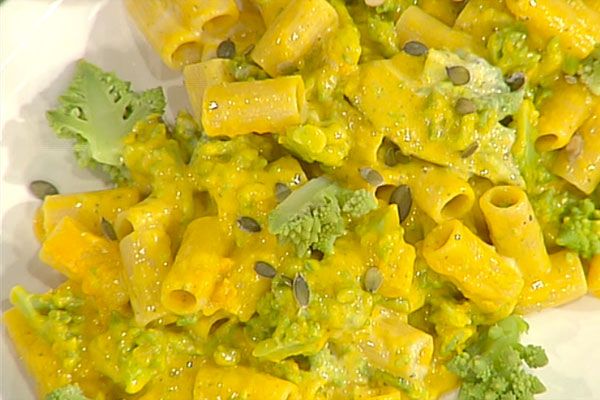 Rigatoni con zucca broccoli e salsa ai formaggi - Sergio Barzetti