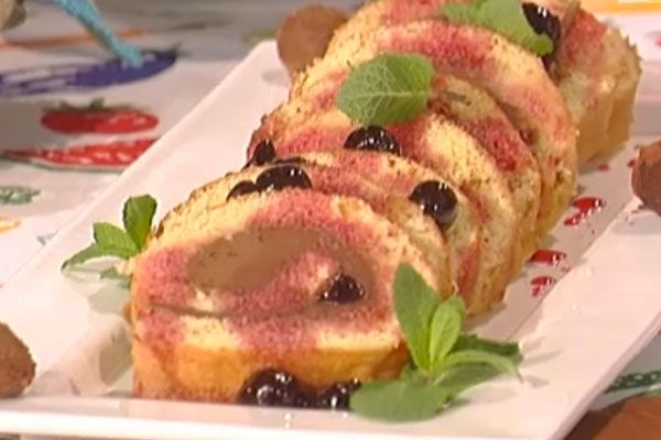 Rotolo con mousse di cioccolato all'acqua e amarene