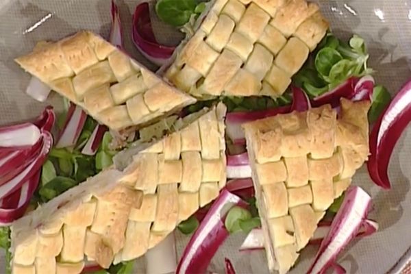 Ricetta Sfogliata croccante di cardi e prosciutto Sfogliata croccante di cardi e prosciutto