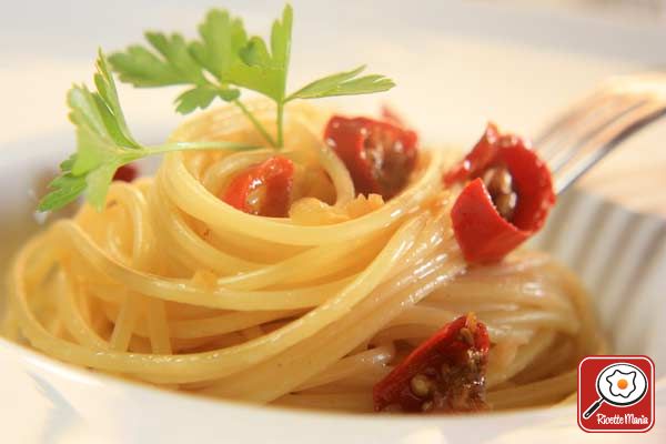 Spaghetti aglio olio e peperoncino