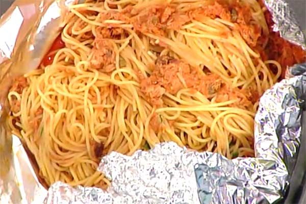 Spaghetti con tonno al cartoccio - Anna Moroni