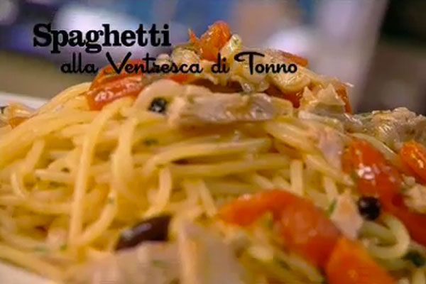 Spaghetti alla ventresca di tonno - I menù di Benedetta