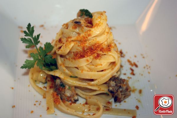 Pasta alle vongole e bottarga