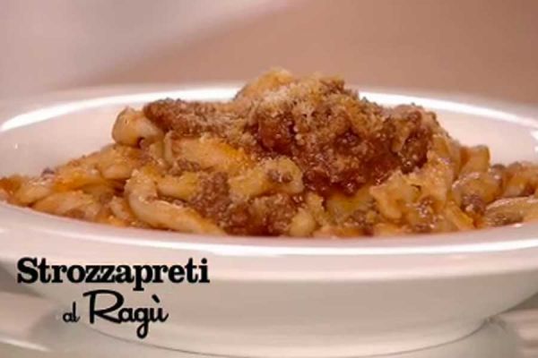 Strozzapreti al rag - I men di Benedetta