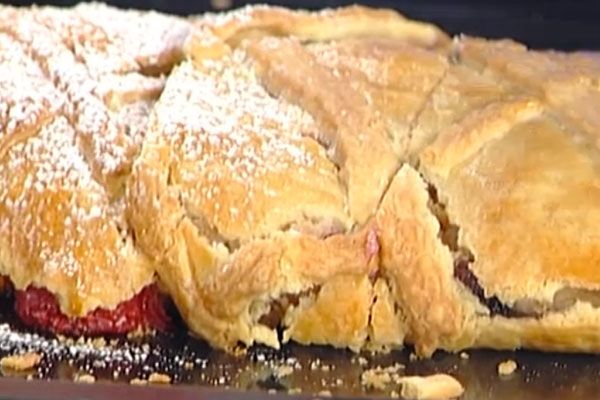 Strudel di pere e frutti di bosco