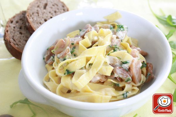 Tagliatelle castagne e rucola