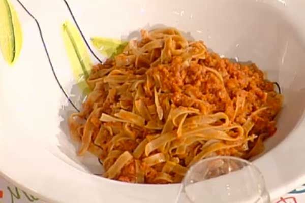 Tagliatelle integrali al rag di seitan