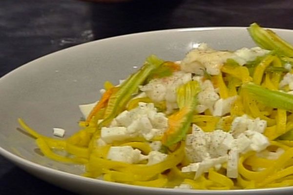 Tagliolini scampi e fiori di zucca - Alessandro Borghese