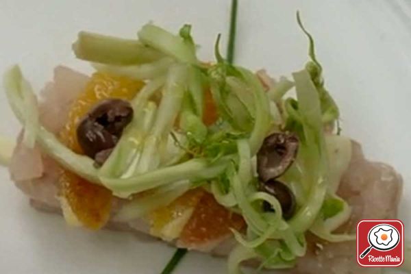 Tartare di ricciola con puntarelle e olive di gaeta - Benvenuti a tavola