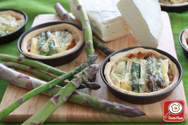 Tartellette agli asparagi