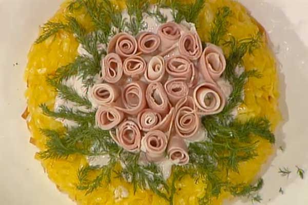 Ricetta Timballo di tagliatelle al prosciutto affumicato - Sorelle Landra Timballo di tagliatelle al prosciutto affumicato - Sorelle Landra