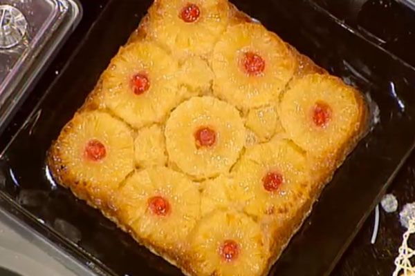 Ricetta Torta di ananas rovesciata - Anna Moroni Torta di ananas rovesciata - Anna Moroni