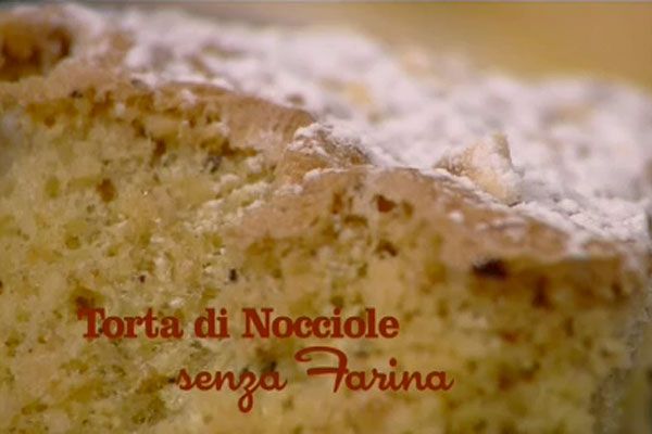 Torta di nocciole senza farina - I men di Benedetta