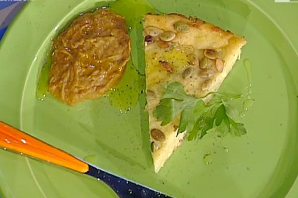 Torta di pollo e patate con crema di zucca