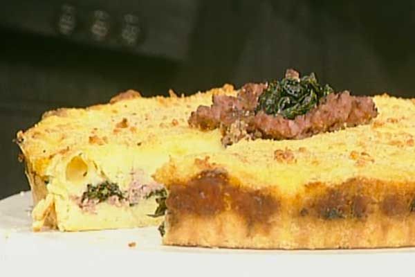 Torta rustica di patate provola e salsiccia - Luisanna Messeri