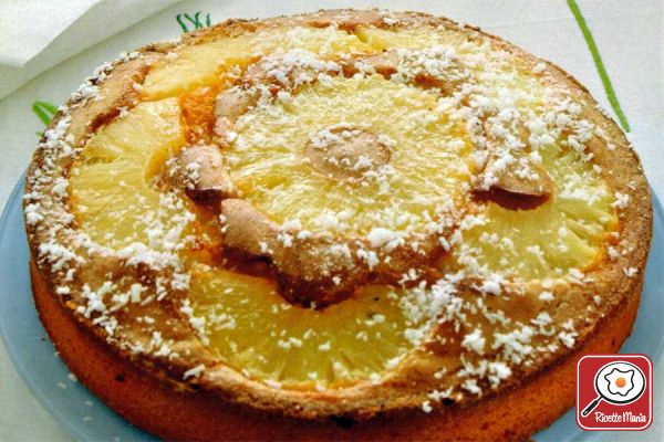 Torta soffice di ananas al profumo di cocco