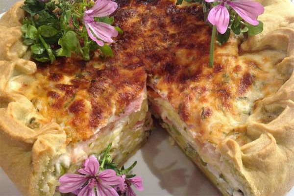 Torta di tagliatelle prosciutto piselli e erbe aromatiche - Sergio Barzetti