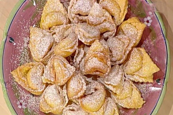 Ricetta Tortelli fritti alla crema - Alessandra Spisni Tortelli fritti alla crema - Alessandra Spisni