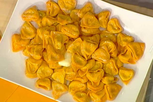 Tortelli rossi con ricotta e rucola - Alessandra Spisni