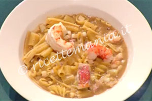 Ricetta Minestra di pasta mista e pesci di scoglio - la notte degli chef Minestra di pasta mista e pesci di scoglio - la notte degli chef
