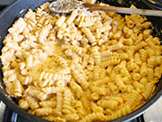 Pasta al sugo di noci