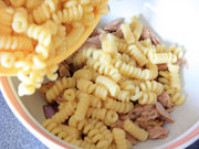 Insalata di pasta con melanzane e tonno