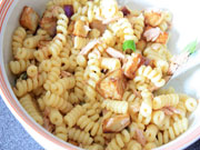 Insalata di pasta con melanzane e tonno