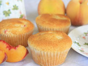 Muffin di pesche e mandorle