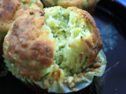 Muffin salati alle zucchine