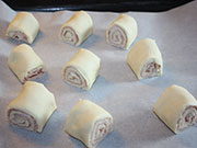 Rugelach salati al prosciutto