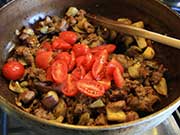 Torta salata di melanzane e salsiccia