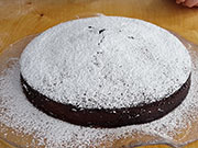 Torta di amaretti e cioccolato