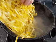 Tagliatelle castagne e rucola