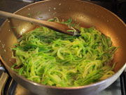 Farfalle al salmone e zucchine