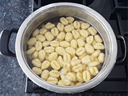 Gnocchi alla sorrentina - Antonino Cannavacciuolo