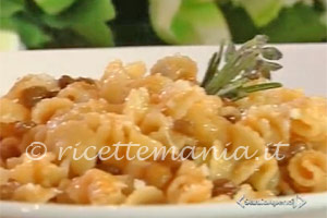 Pasta con sugo alle lenticchie - cotto e mangiato