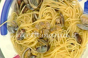 Spaghetti vongole e bottarga - Antonella Clerici