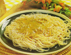 Spaghetti alla crema di fiori di zucca