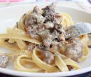 Fettuccine funghi e salsiccia