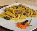 Penne salsiccia, olive e zafferano - cotto e mangiato