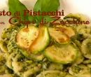 Pesto di pistacchi con chips di zucchine - I men di Benedetta