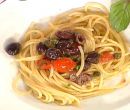 Spaghetti alla puttanesca - Anna Moroni