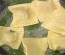 Ravioli burro e salvia